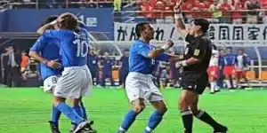 斯坦福桥的不败氛围与球迷热度同步提升-爱游戏