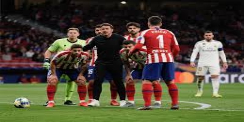 爱游戏战术分析：稳固防守与精准反击的成功范本-爱游戏