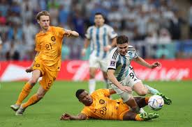 解析比赛走势：阿根廷从领先到被追平的惊险90分钟-爱游戏