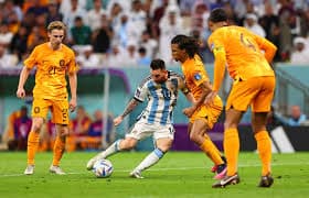 赛后声音：整理梅西与范加尔的第一时间反应-爱游戏